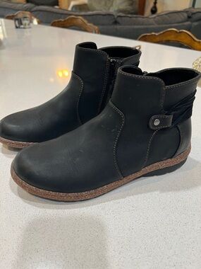 Born B.O.C Black Ankle Boots with Cork-Look Sole